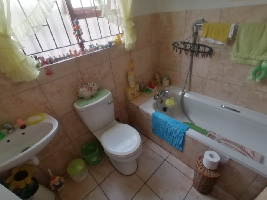 Bedroom Property for Sale in Bernadino Heights Western Cape